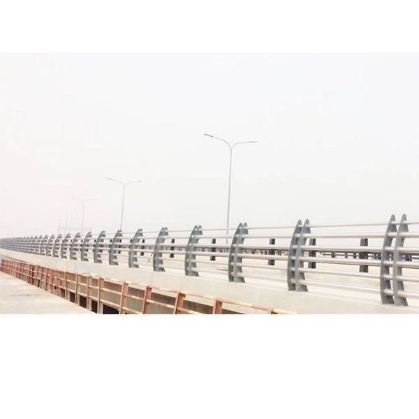 道路、橋梁不銹鋼復(fù)合管13.jpg