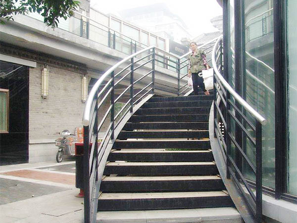道路、橋梁不銹鋼復(fù)合管16 副本.jpg